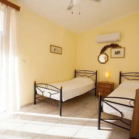 The Olive Grove Private Pool With Star Links Wifi Villa *